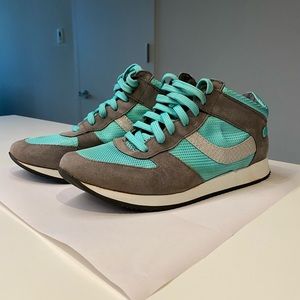 Women’s sneakers..
